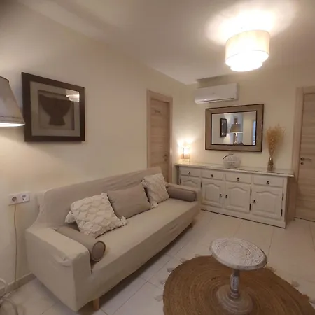 Chalet Con Piscina Privada * Gilet